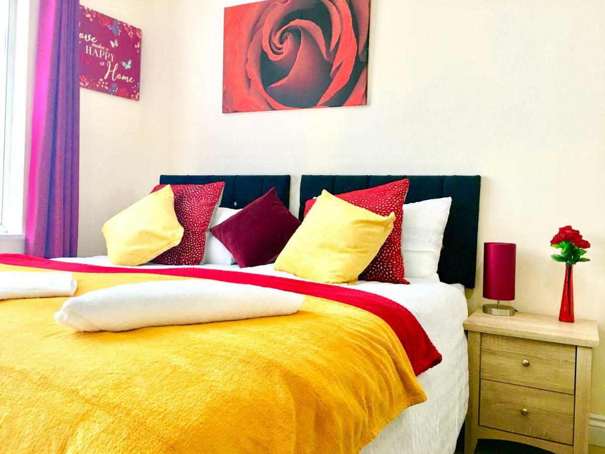 אילפורד Studio Apartment, Private Bathroom And Parking מראה חיצוני תמונה
